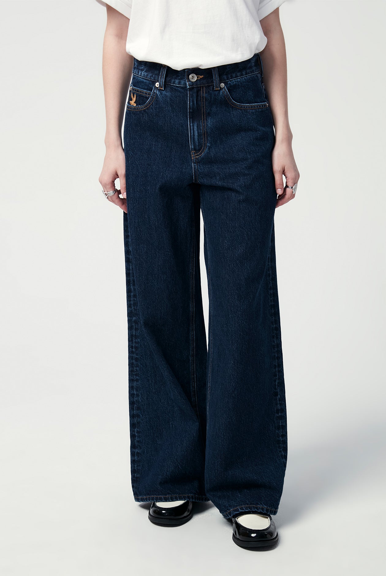 CLASSIC BAGGY JEANS