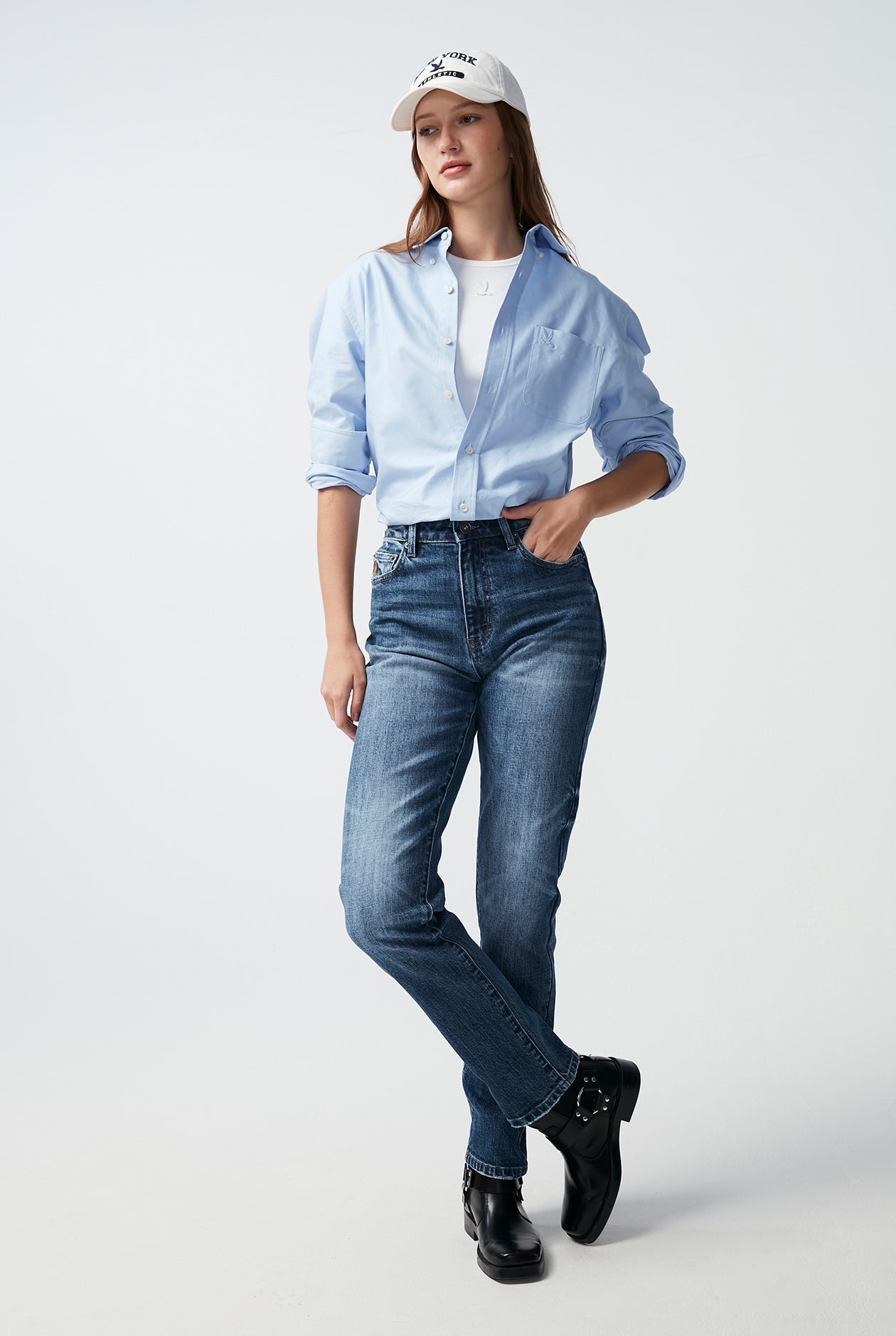 STRAIGHT LEG JEANS