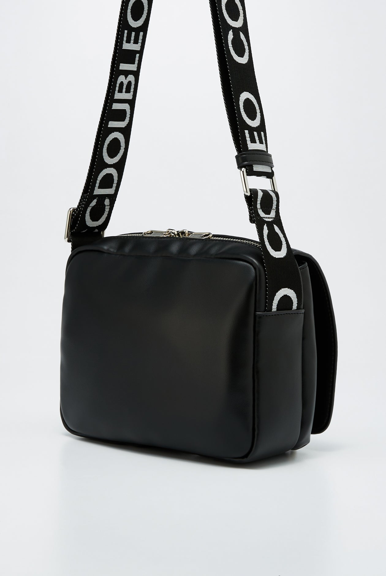 FLAP LEATHER CROSSBODY BAG