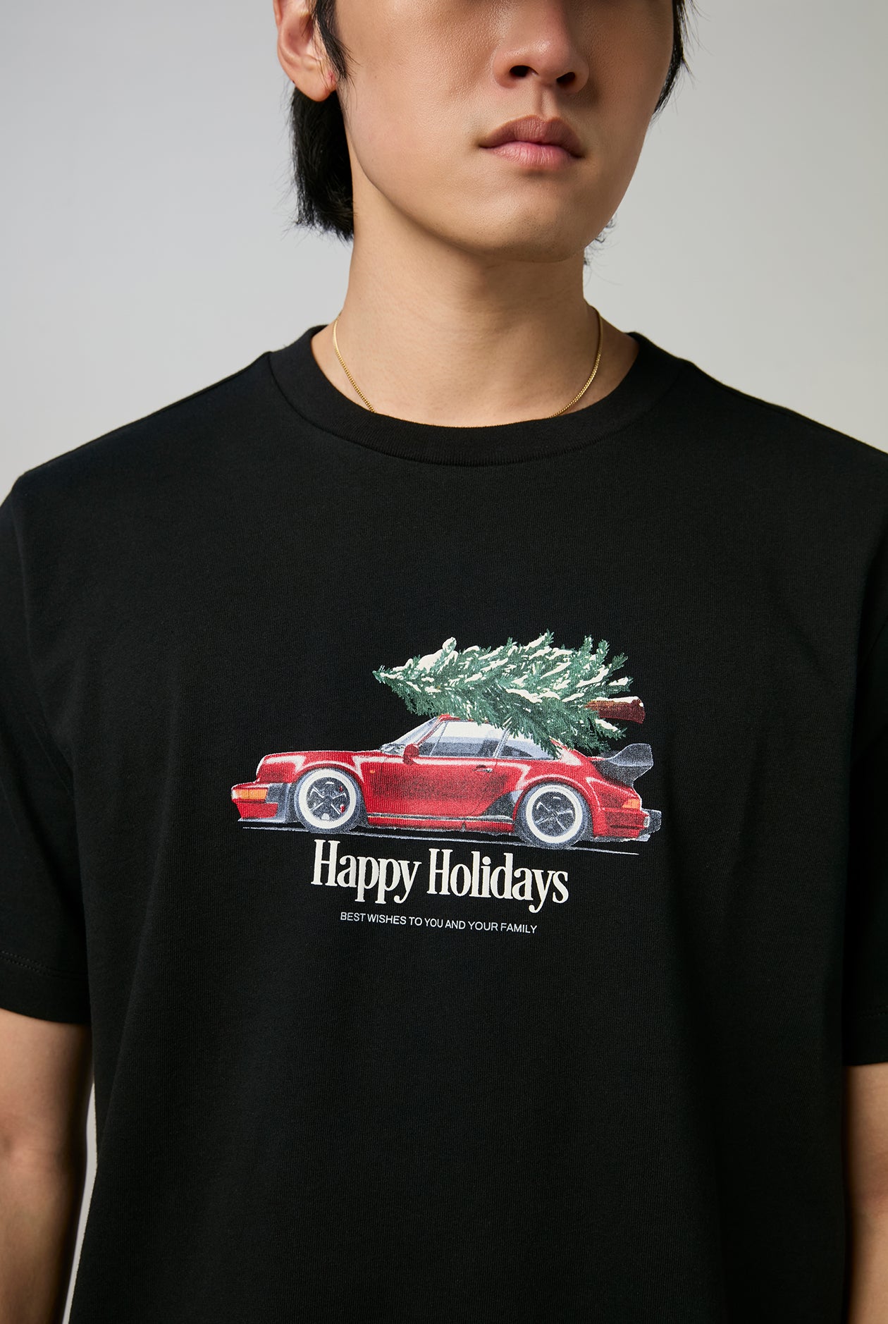 HAPPY HOLIDAY GRAPHIC TEE