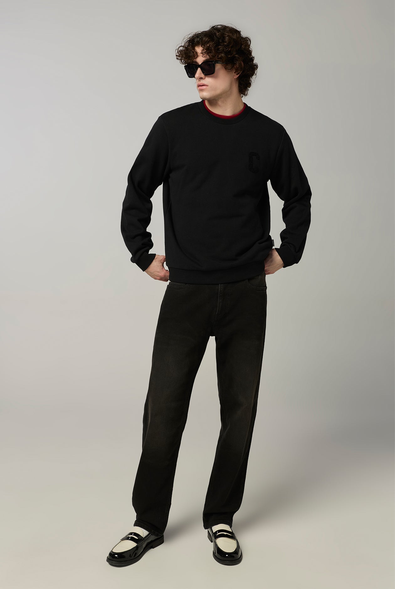 BLACK WASH SLIM FIT JEANS