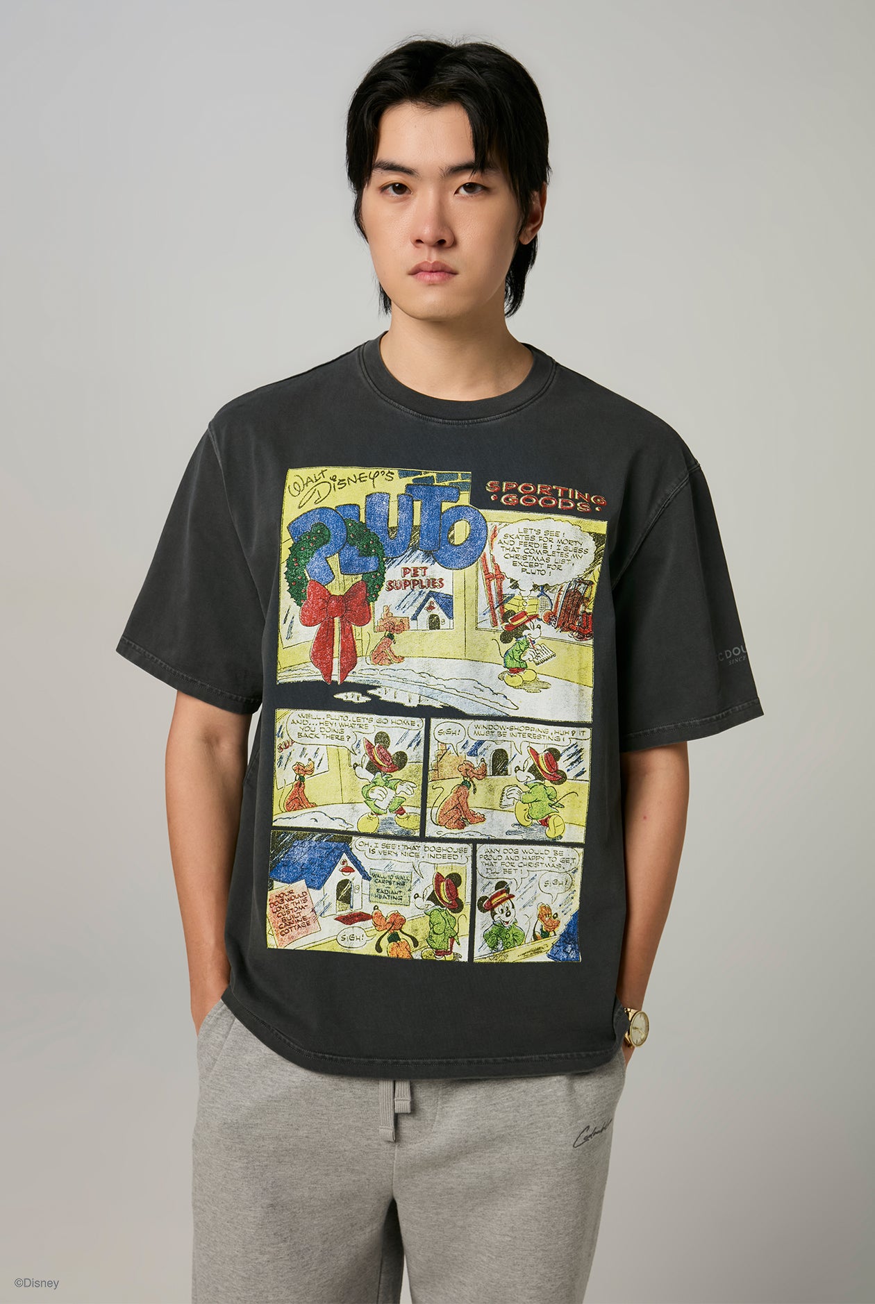 PLUTO COMIC STRIP HOLIDAY GRAPHIC TEE