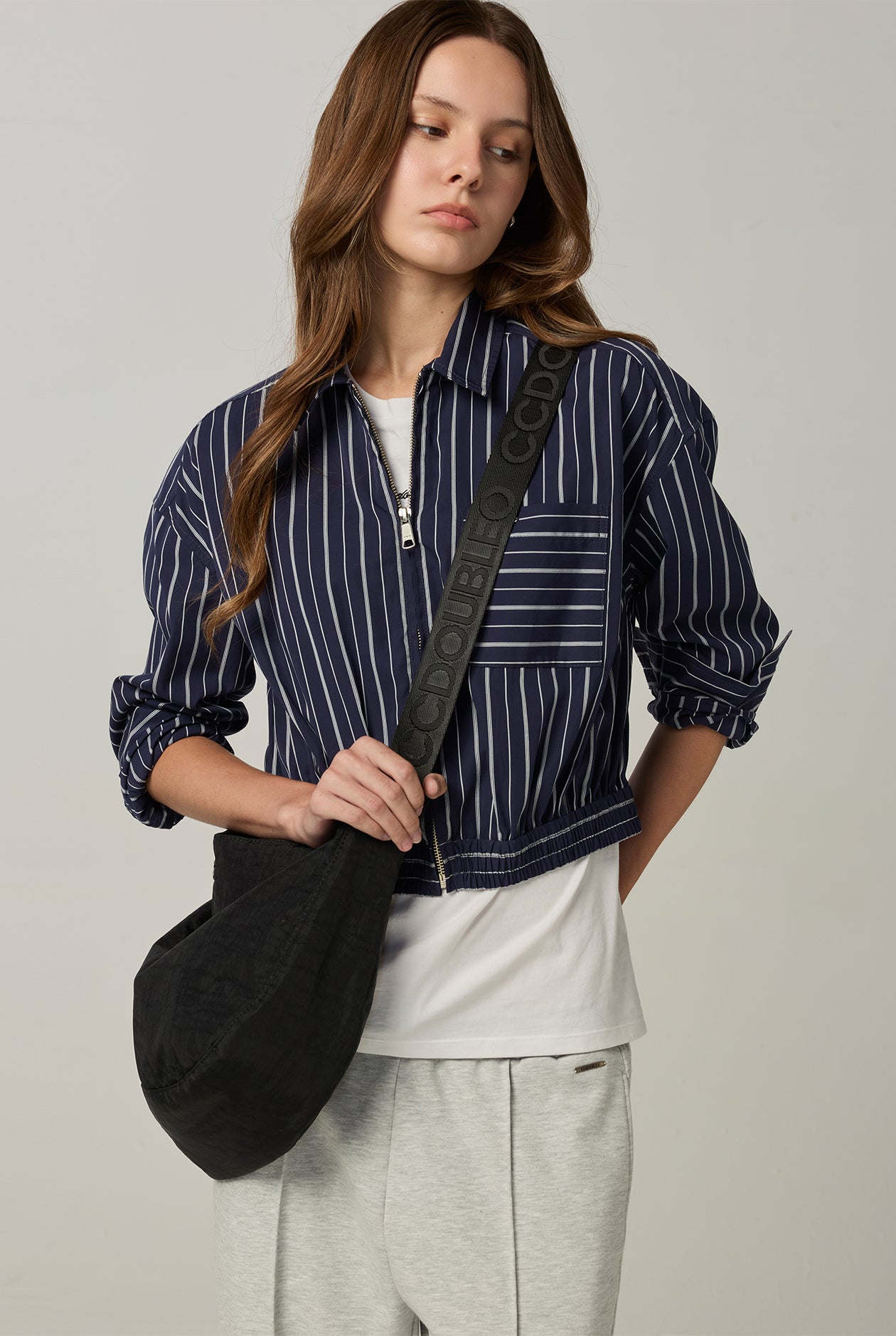 ZIP-UP STRIPE CROPPED SHIRT