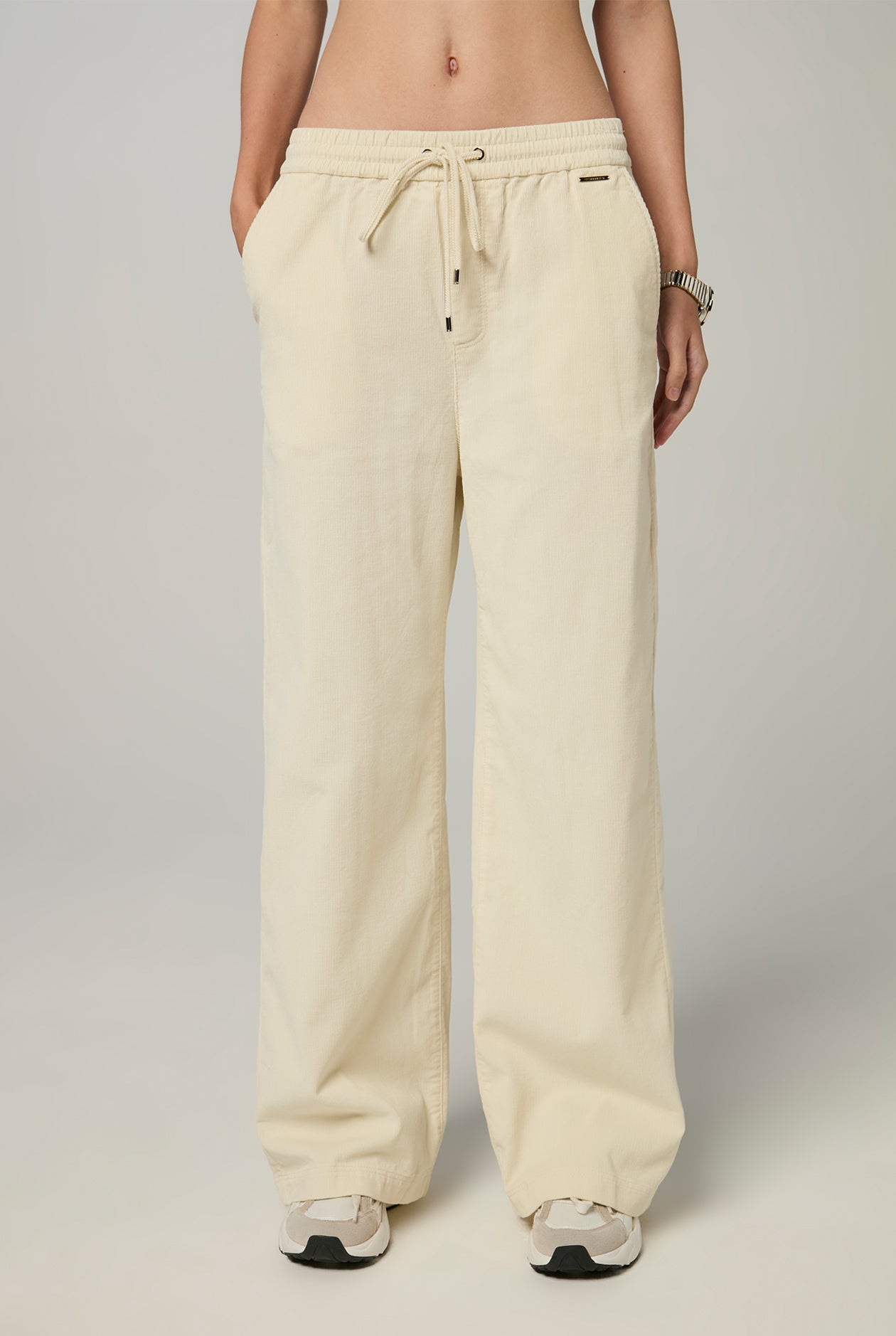 WIDE-LEG CORDUROY PANTS