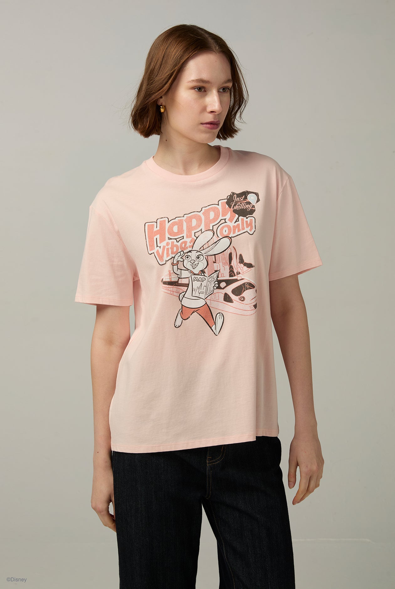 JUDY HAPPY VIBES ONLY GRAPHIC TEE