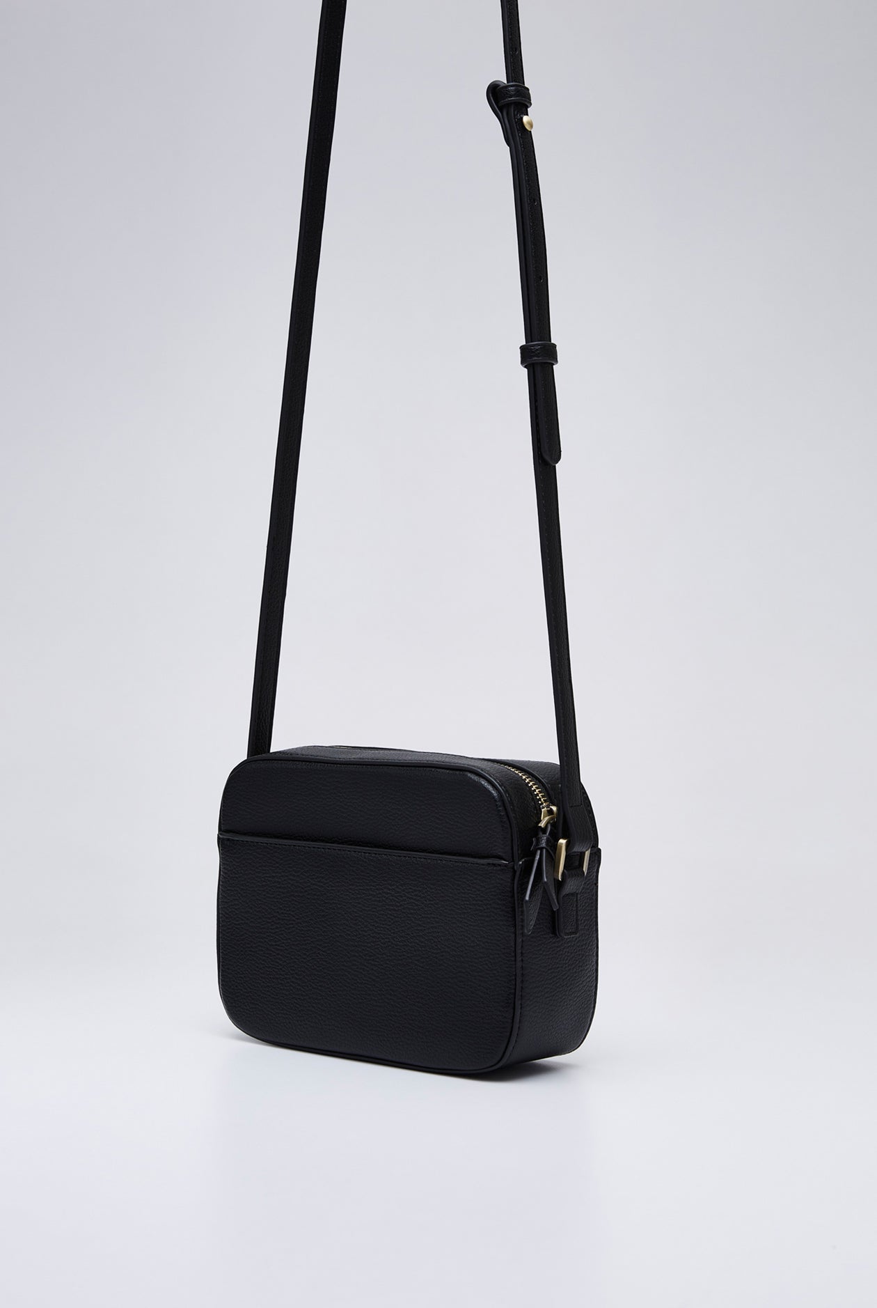 MINIMAL LOGO SHOULDER BAG