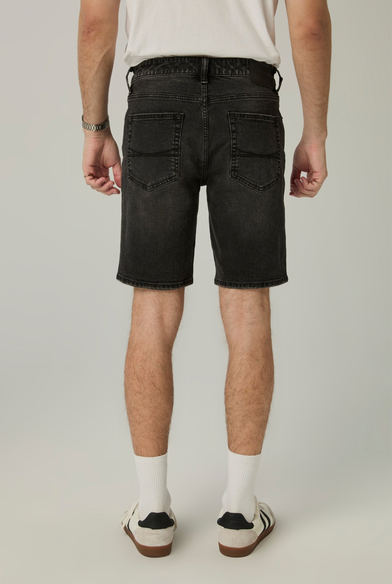 DESTROYED BLACK WASH SLIM DENIM SHORTS Black / 38