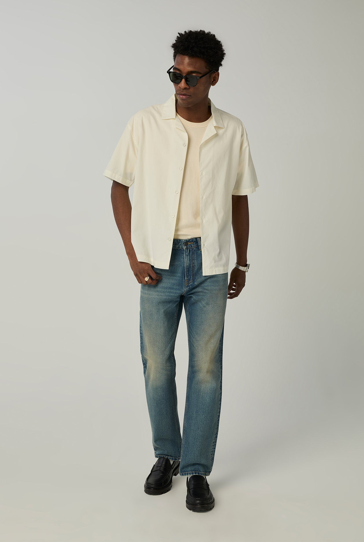 BLUE WASH STRAIGHT FIT JEANS