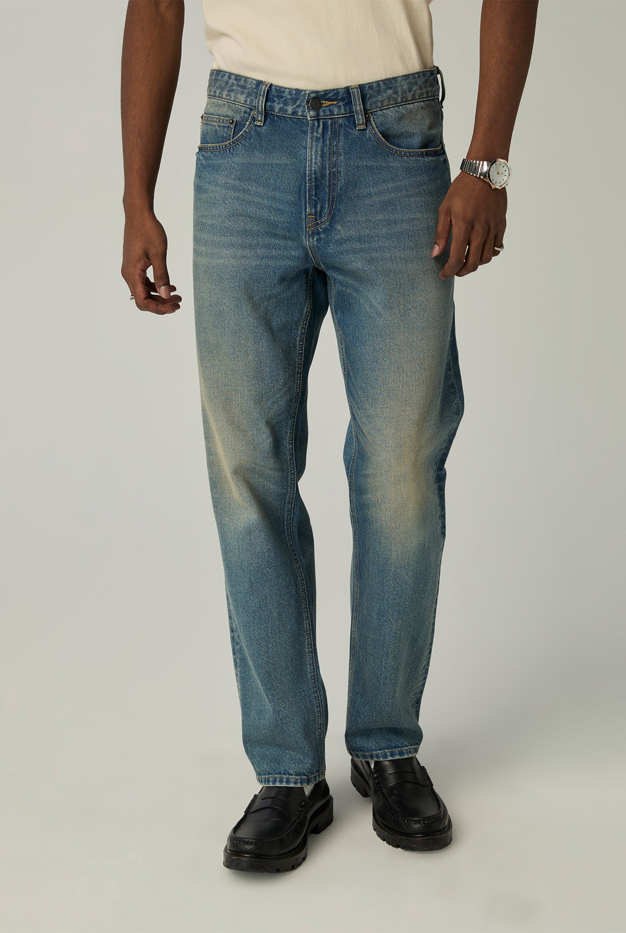 BLUE WASH STRAIGHT FIT JEANS