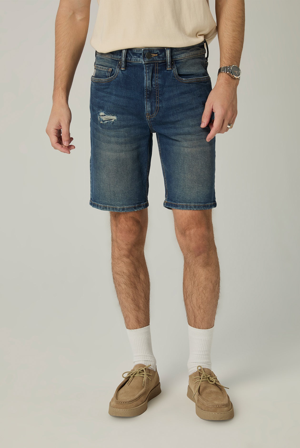 BLUE WASH SLIM DENIM SHORTS