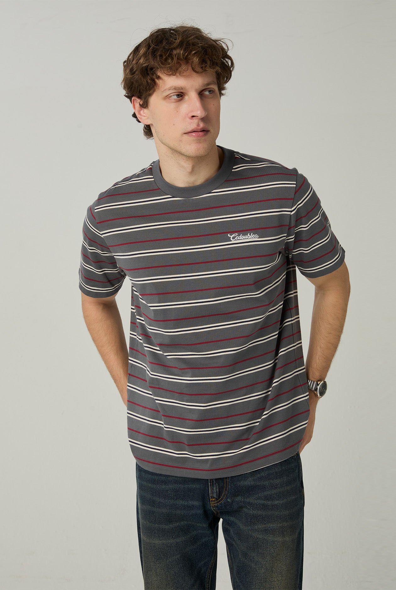 RELAXED STRIPE LOGO TEE