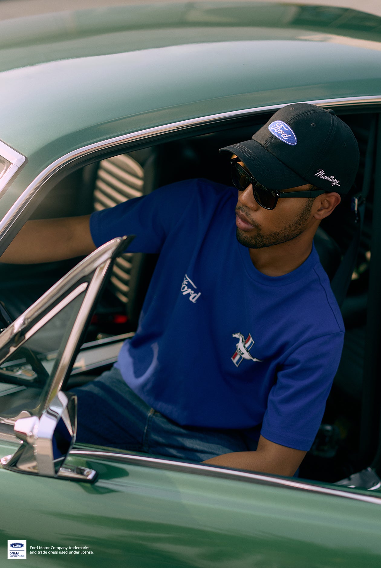 FORD MUSTANG LOGO EMBROIDERED TEE