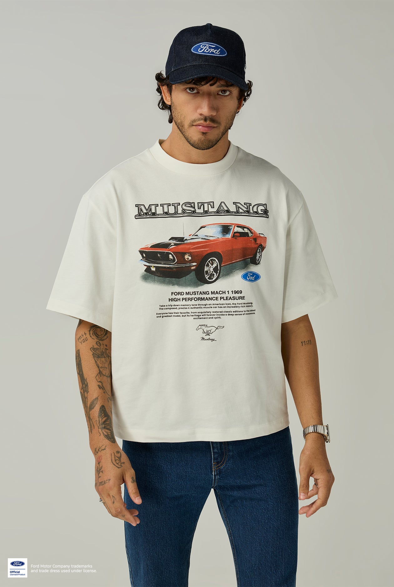 VINTAGE FORD MUSTANG GRAPHIC TEE