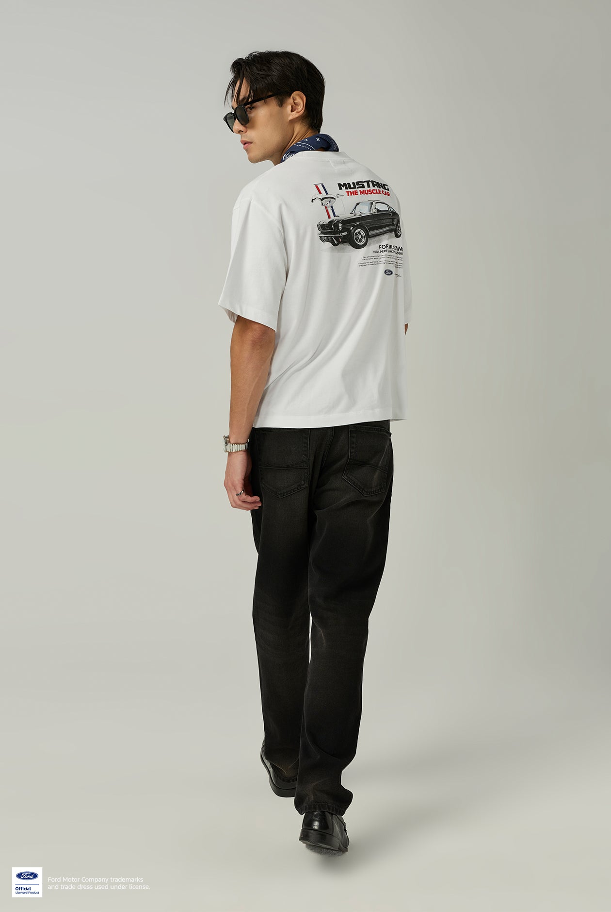 MUSTANG THE MUSCLE CAR GRAPHIC TEE