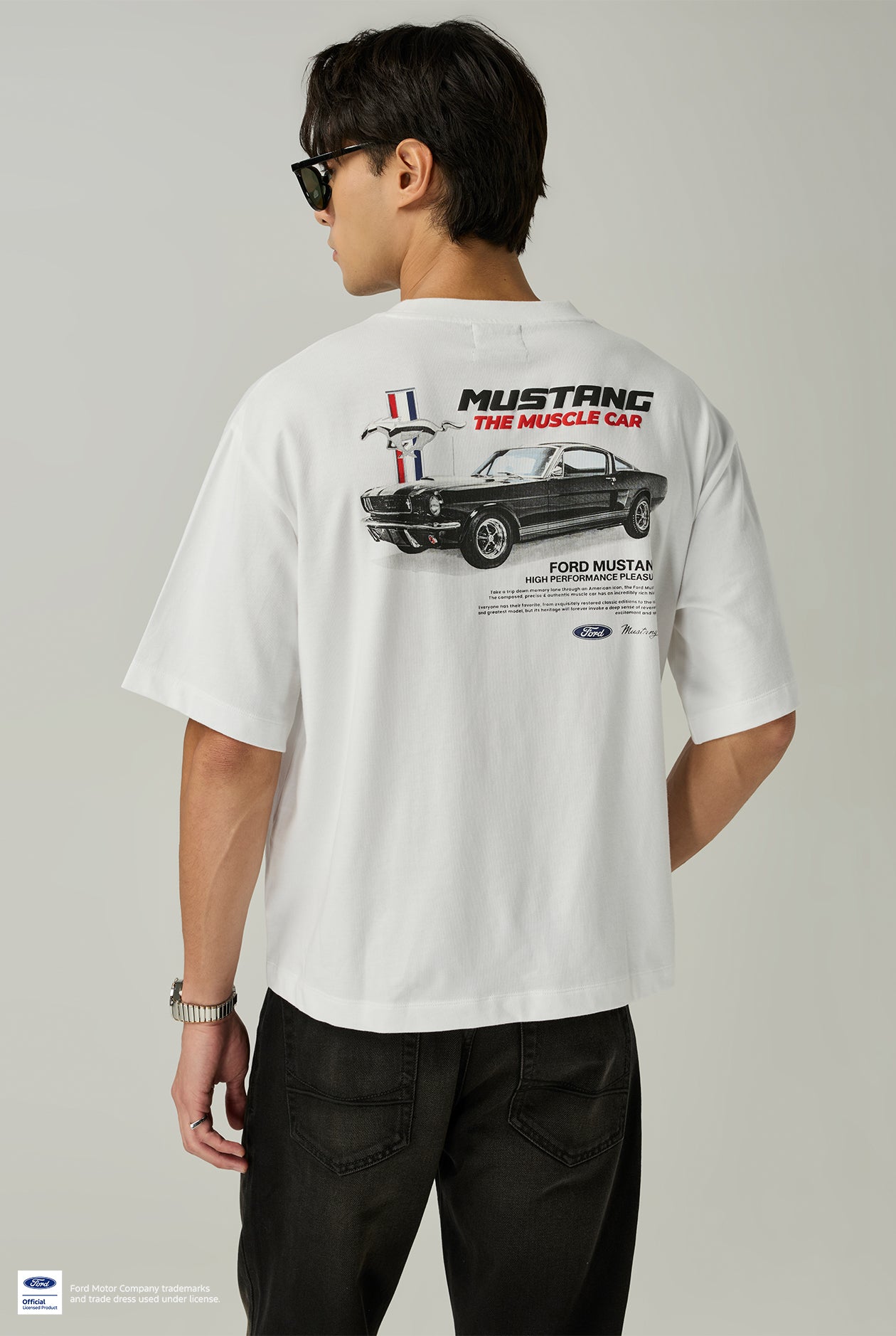 MUSTANG THE MUSCLE CAR GRAPHIC TEE