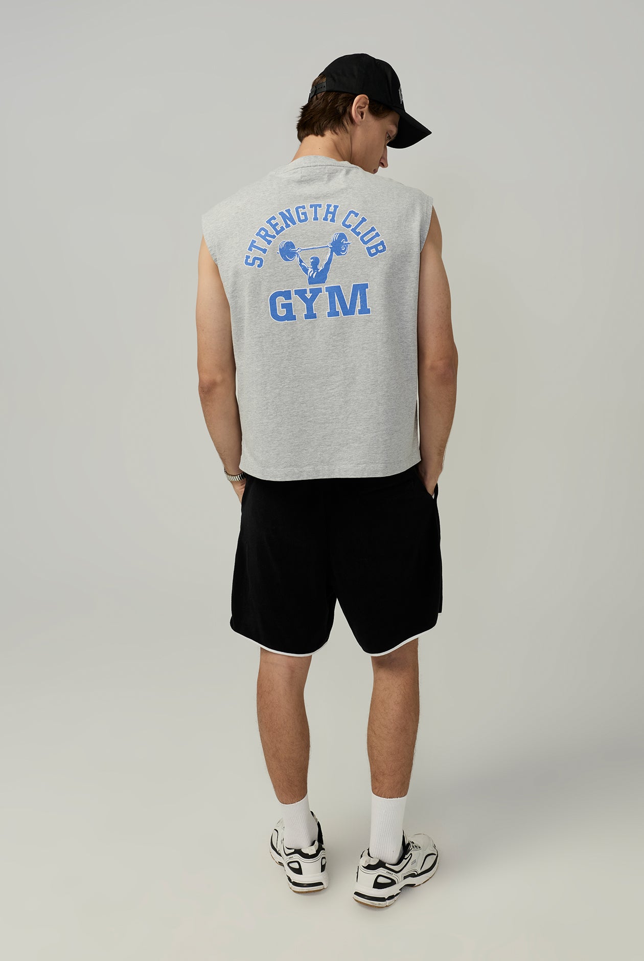 GYM GRAPHIC SLEEVELESS TEE