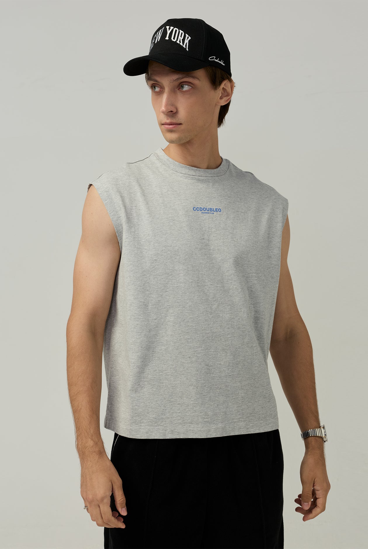 GYM GRAPHIC SLEEVELESS TEE