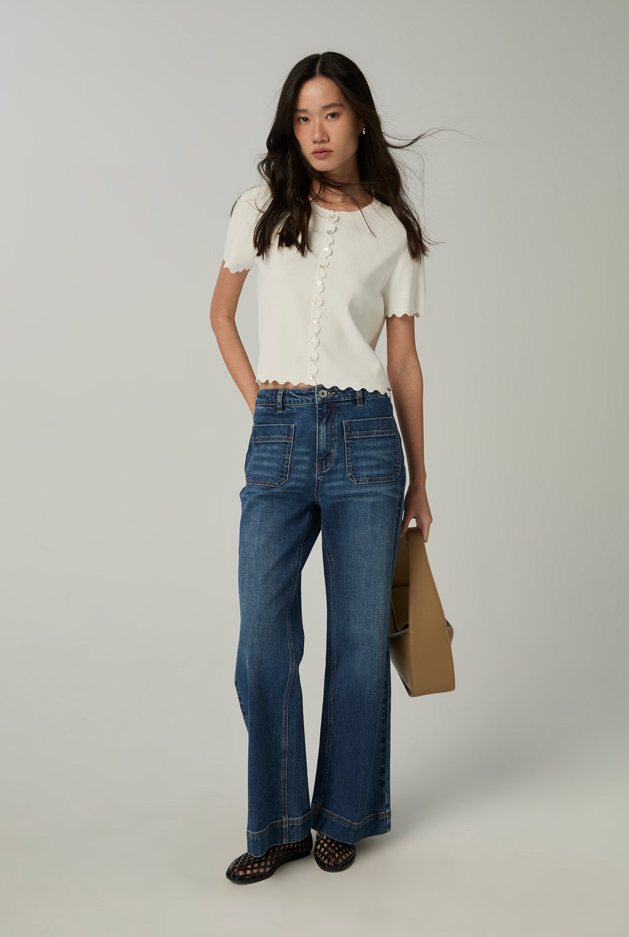 SCALLOP TRIM KNITTED TOP