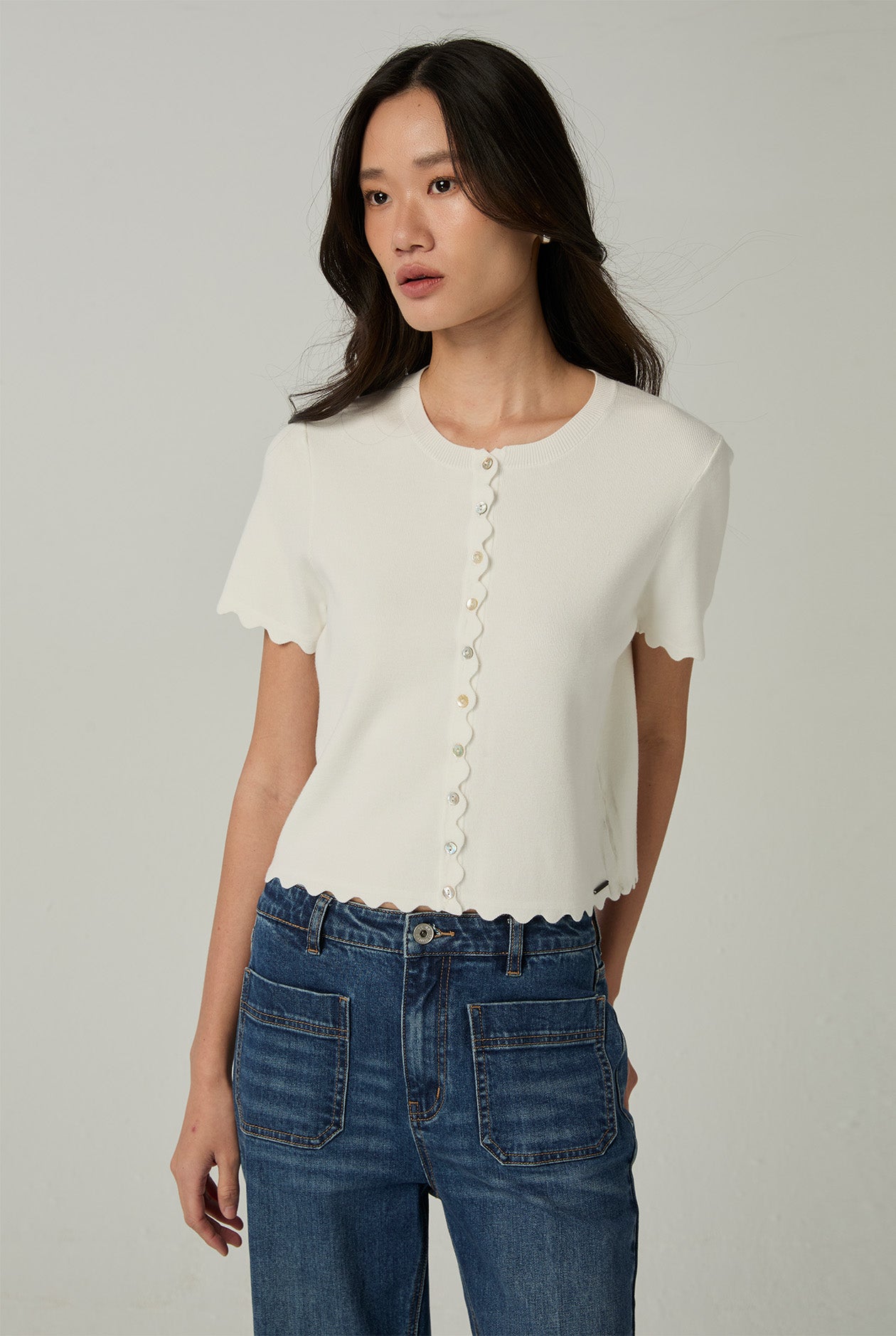 SCALLOP TRIM KNITTED TOP