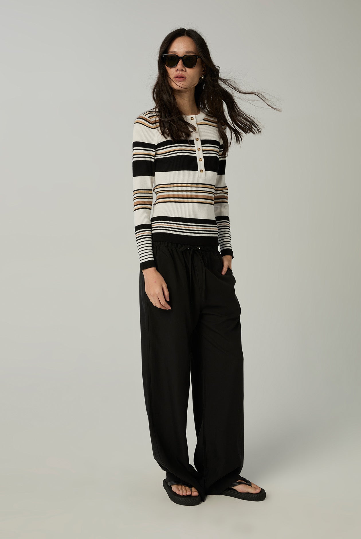 RIBBED BUTTON-UP TOP