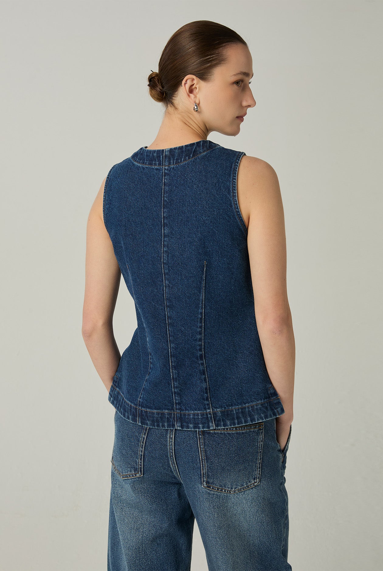 CREW NECK DENIM VEST