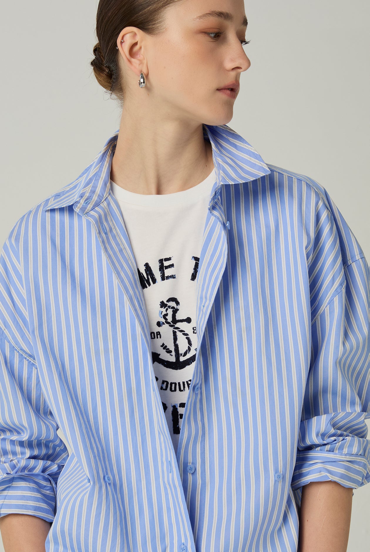 TAKE ME TO THE OCEAN GRAPHIC TEE