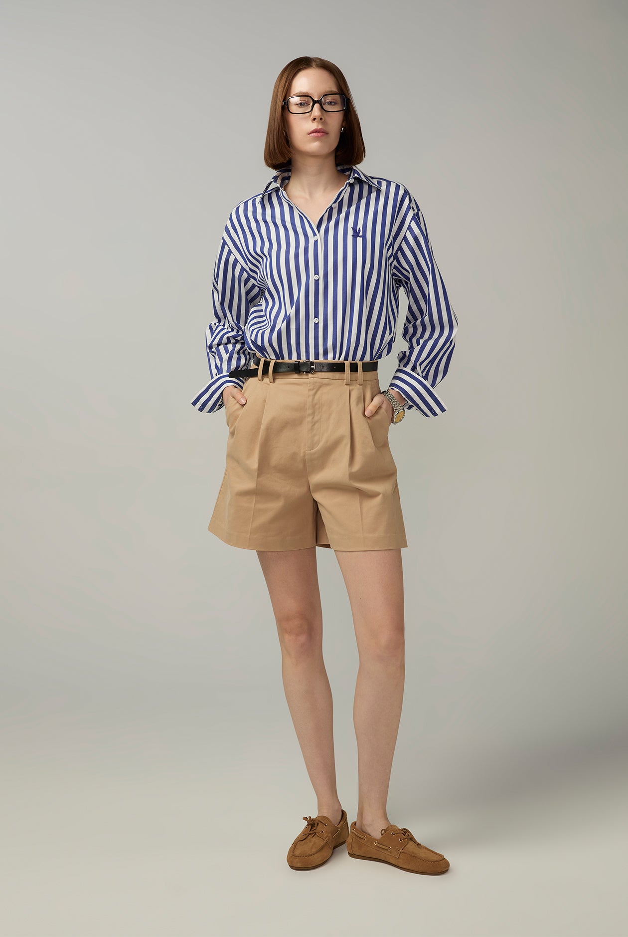 PLEATED SHORTS WITH BELT