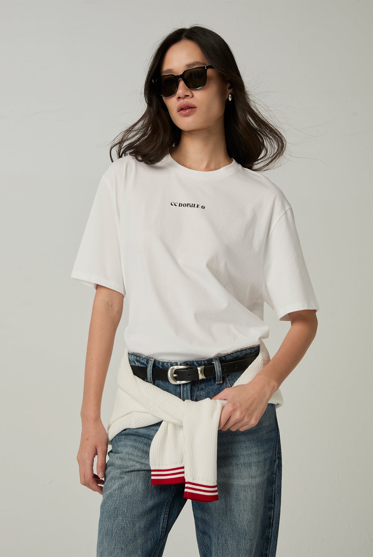 OVERSIZED FLORAL BACK TEE