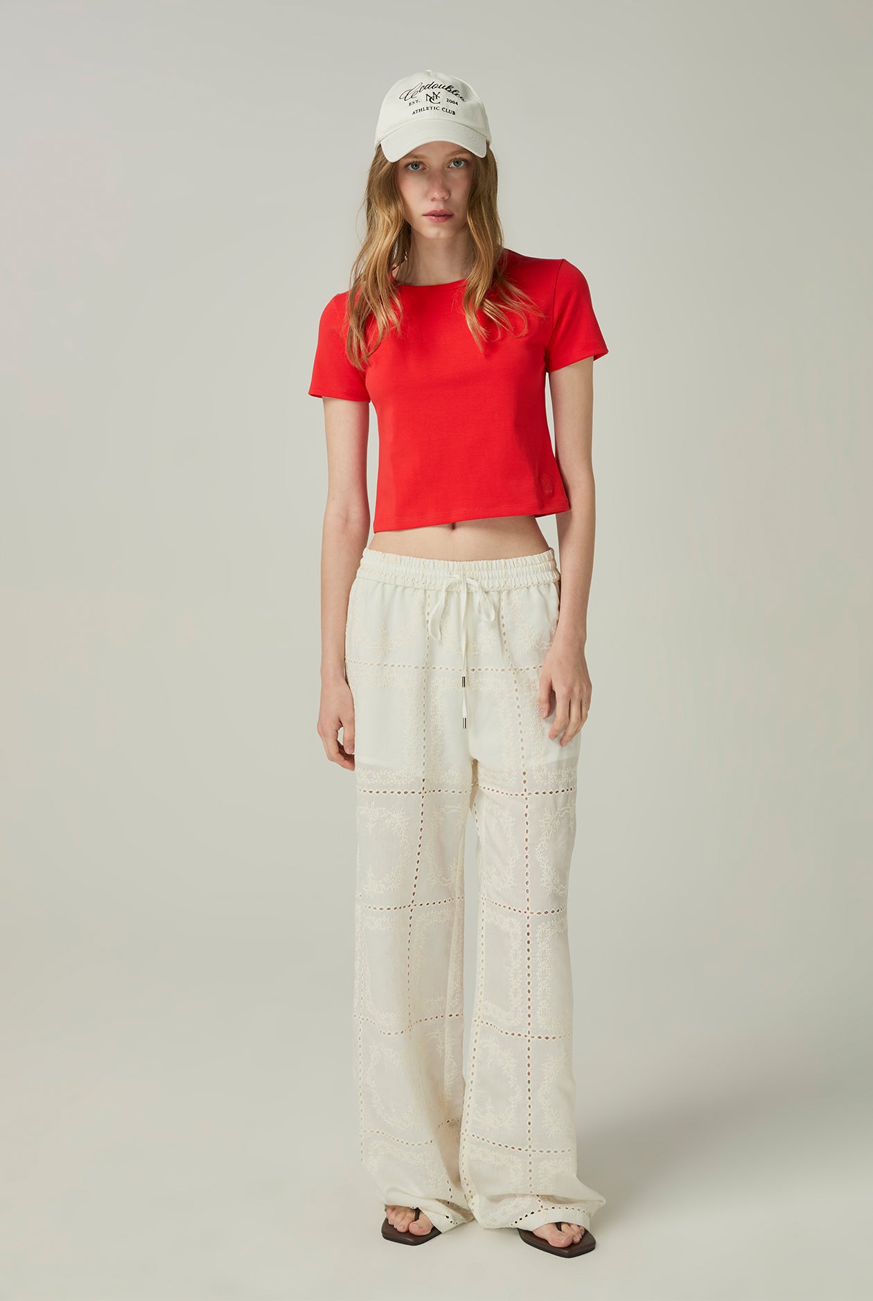 BASIC ROUND NECK TEE