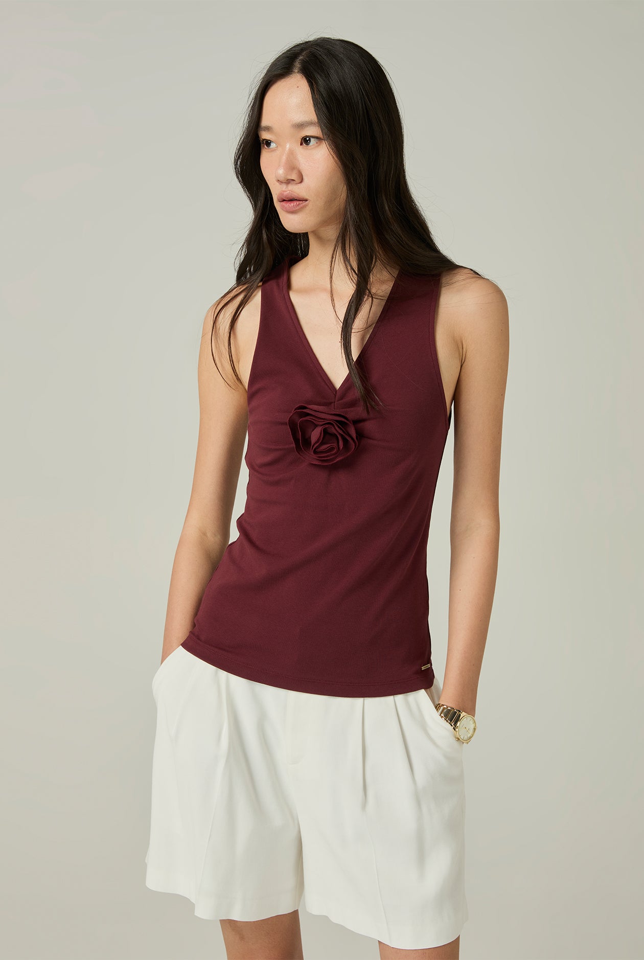 ROSETTE SLEEVELESS TOP