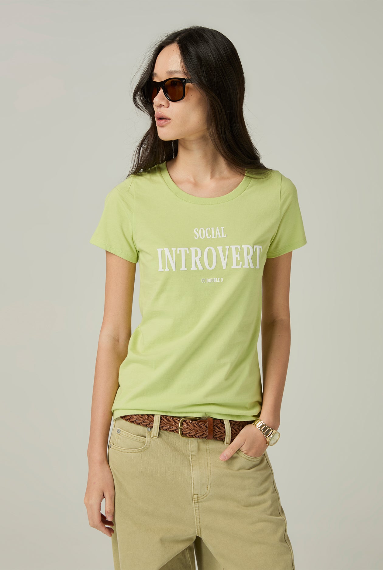 SOCIAL INTROVERT SLOGAN GRAPHIC TEE