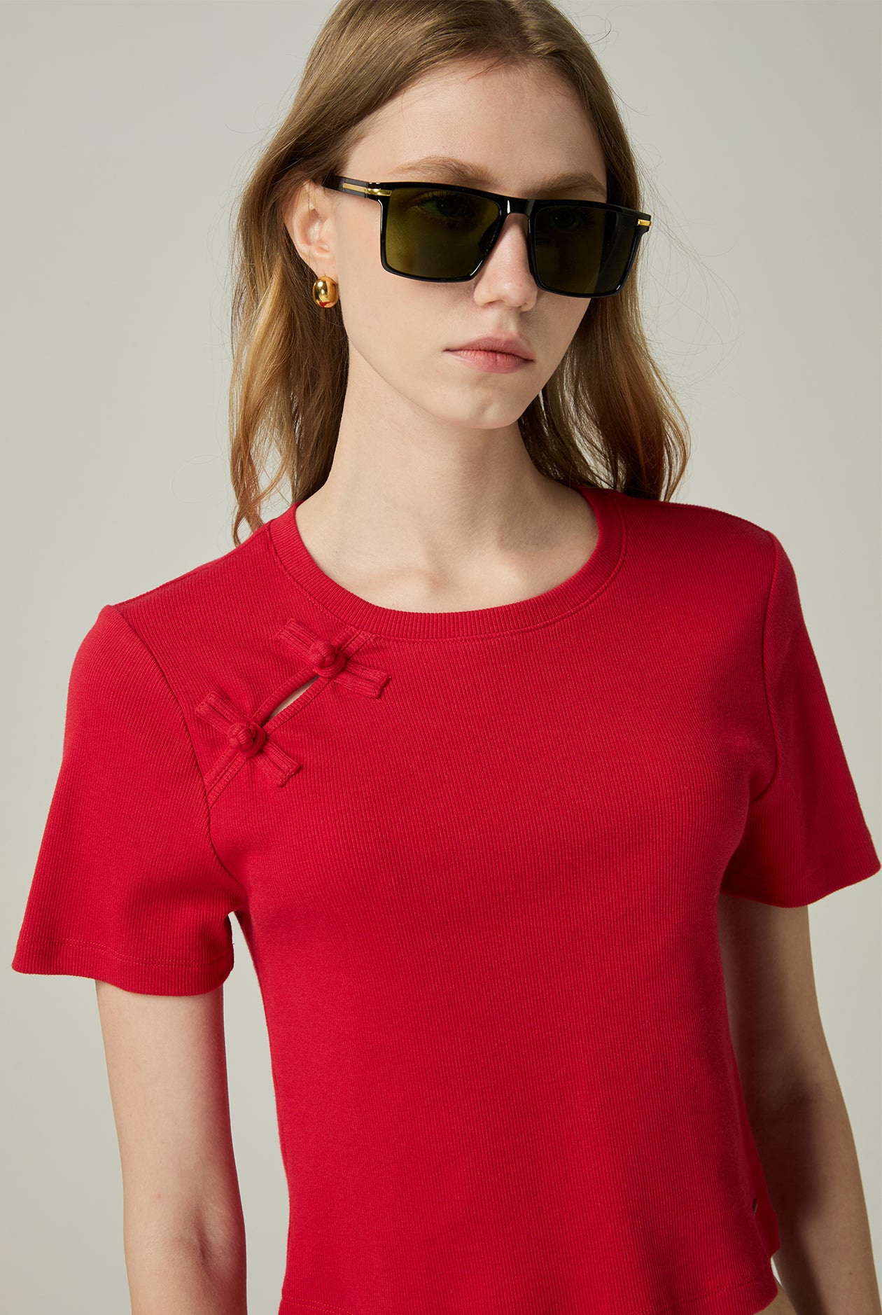 CHEONGSAM BUCKLE RIBBED TEE - CC Double O Official Store