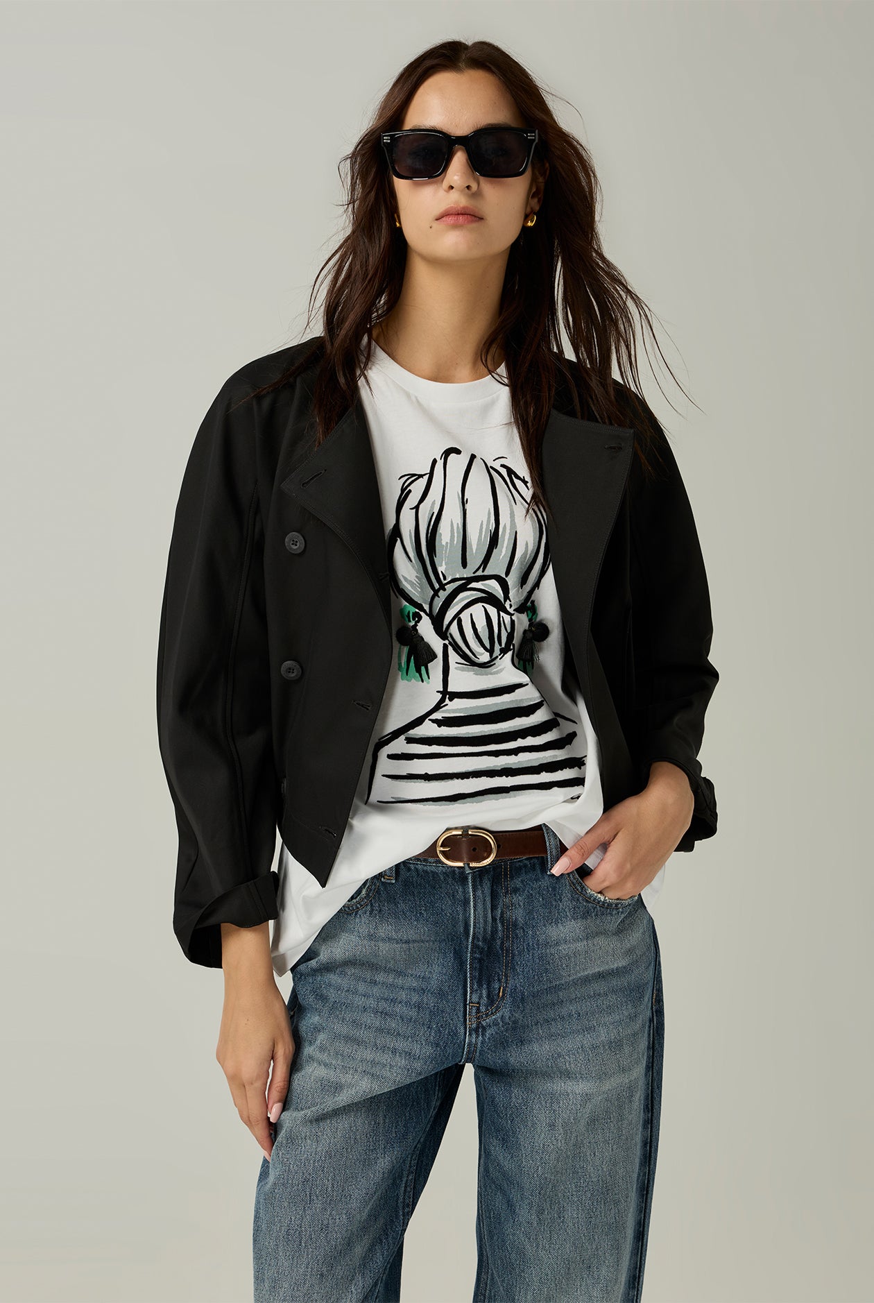 OVERSIZED GIRL ILLUSTRATION GRAPHIC TEE