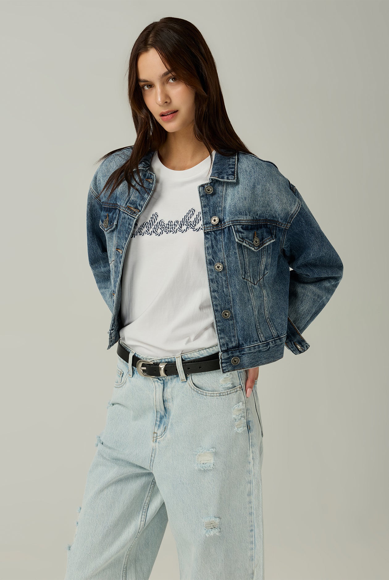 OVERSIZED TEE WITH ROPE EMBROIDERY