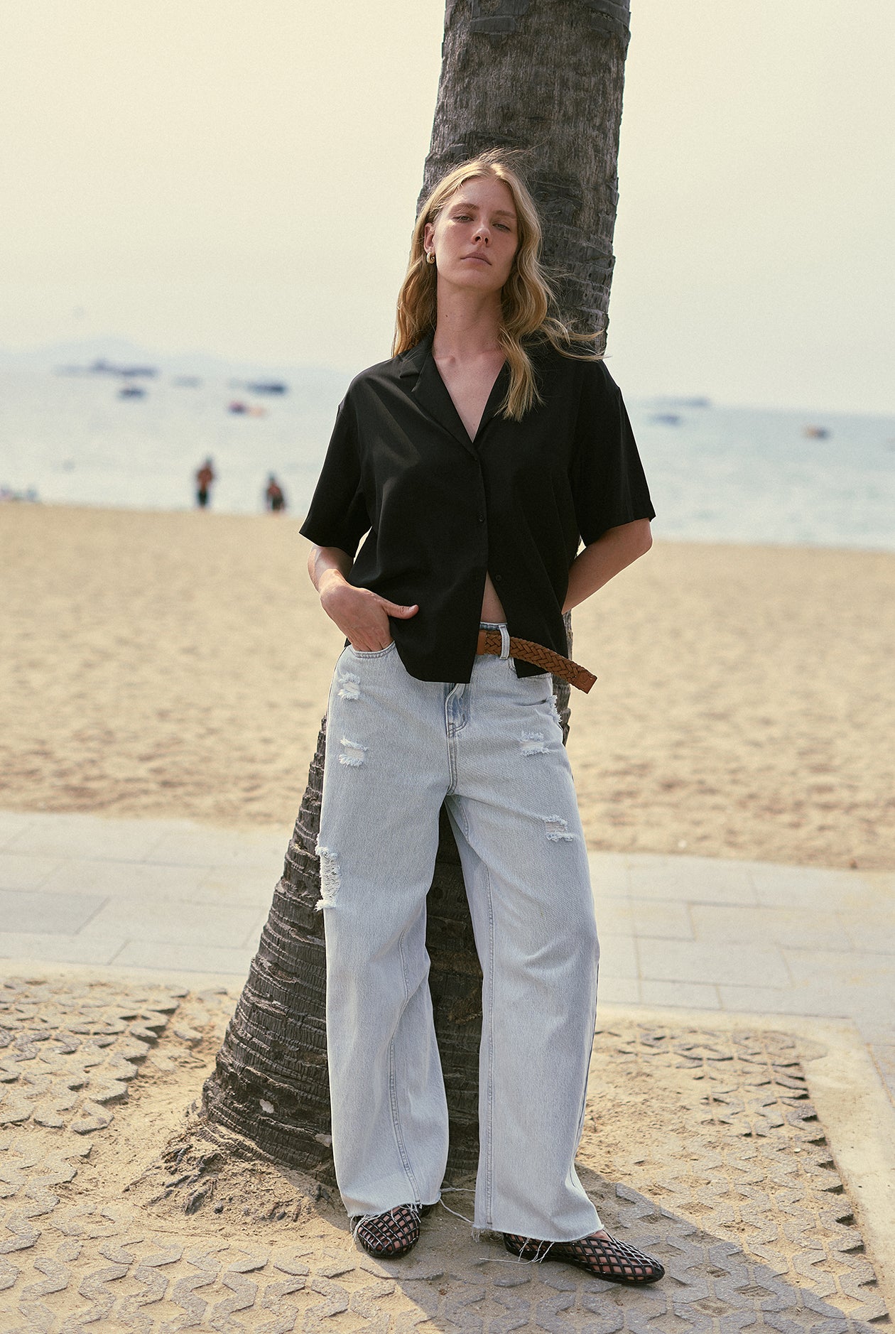 MODERN COLLAR SHORT SLEEVE SHIRT