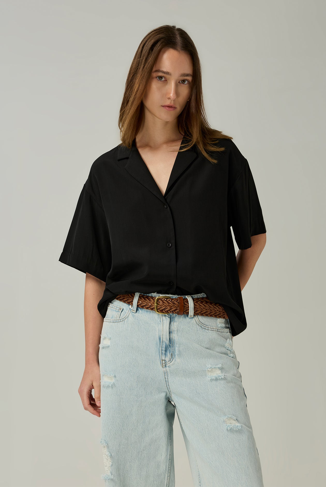 MODERN COLLAR SHORT SLEEVE SHIRT
