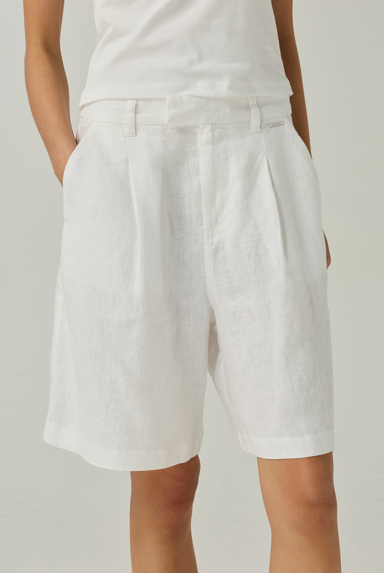LINEN BERMUDA SHORTS