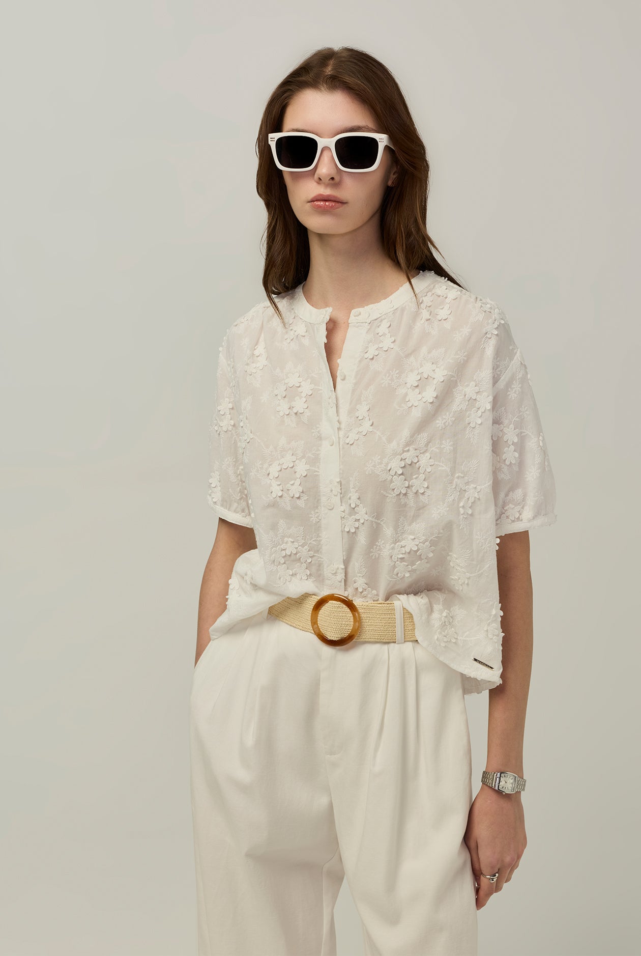 DAISY EMBROIDERY BLOUSE