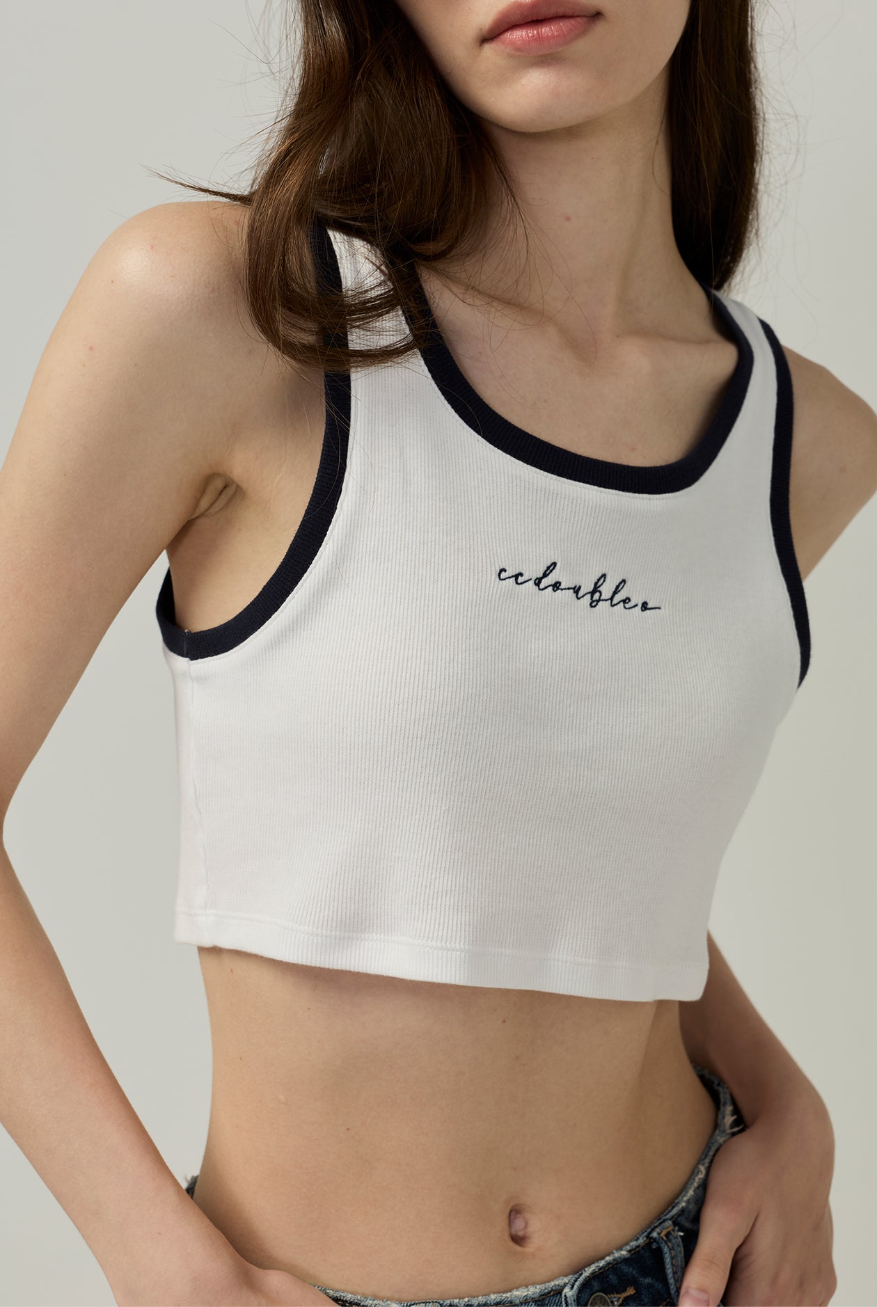 CONTRAST-TRIM RIBBED TANK TOP
