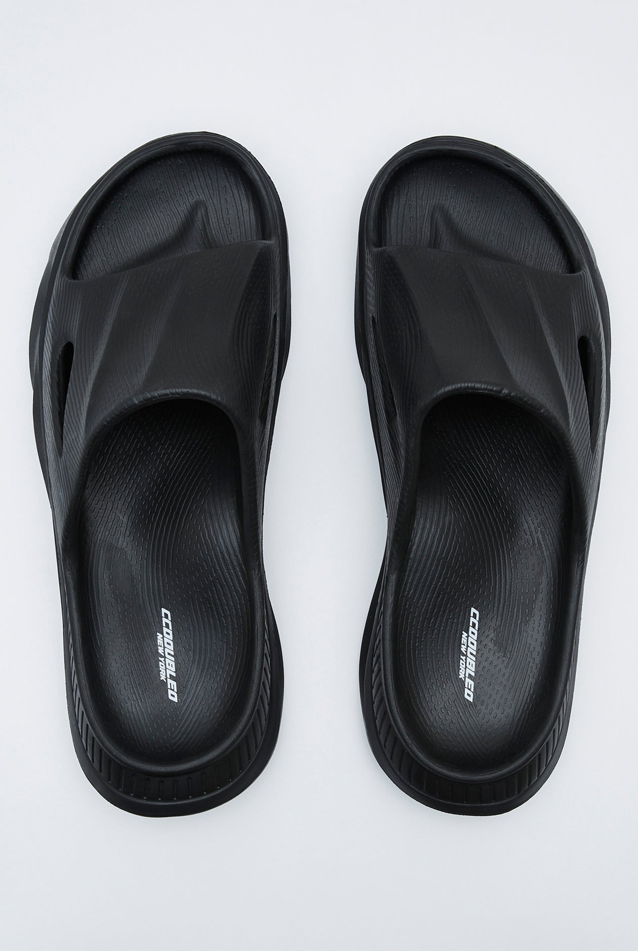 MOLDED POOL SANDALS