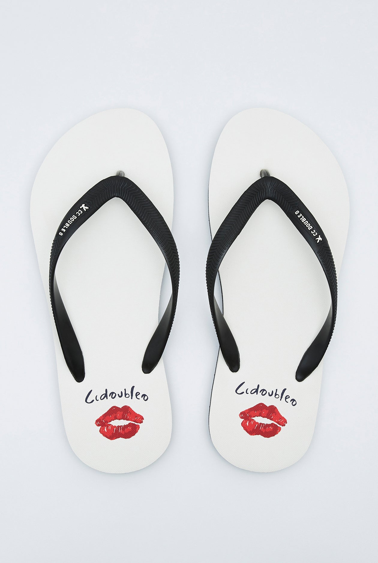 KISS LOGO FLIP FLOPS