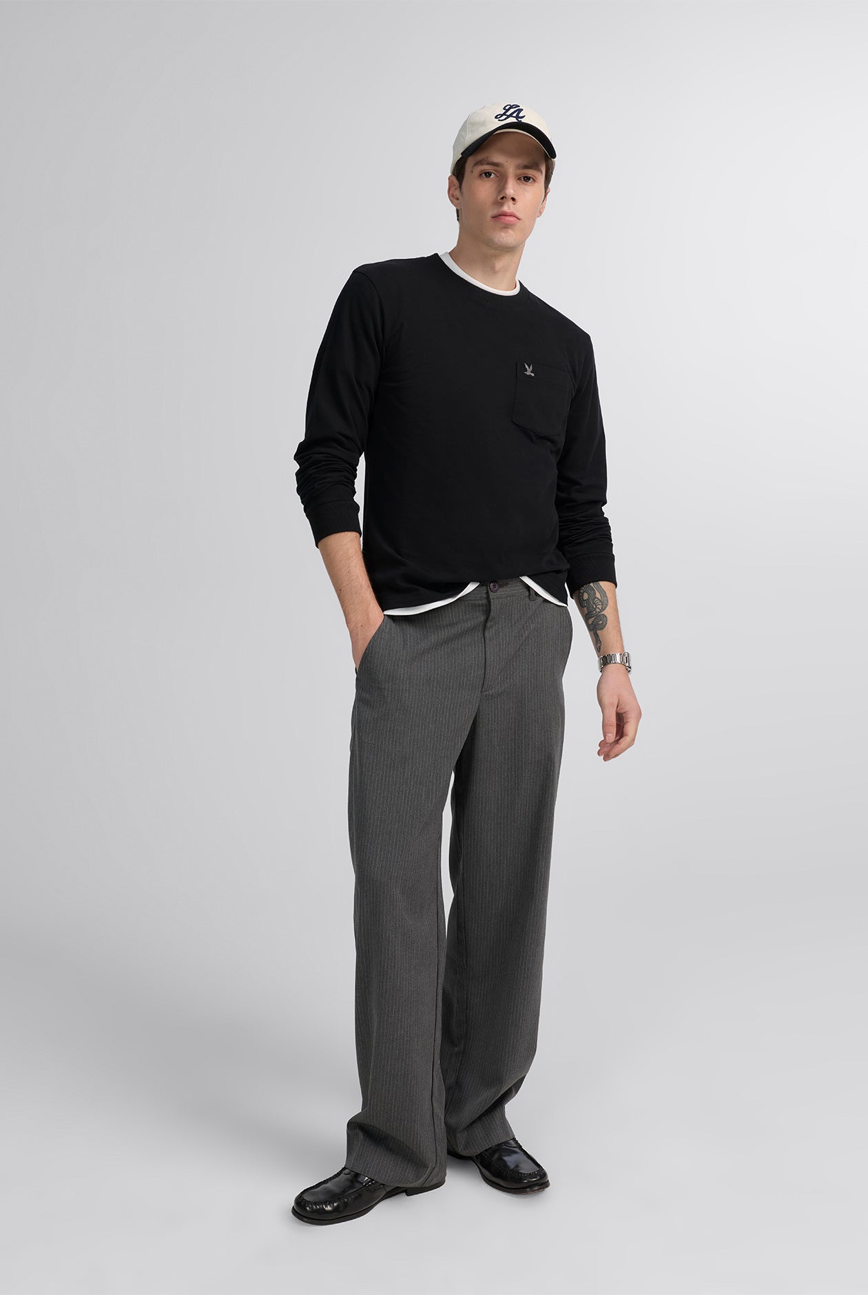 ROUND NECK POCKET TEE