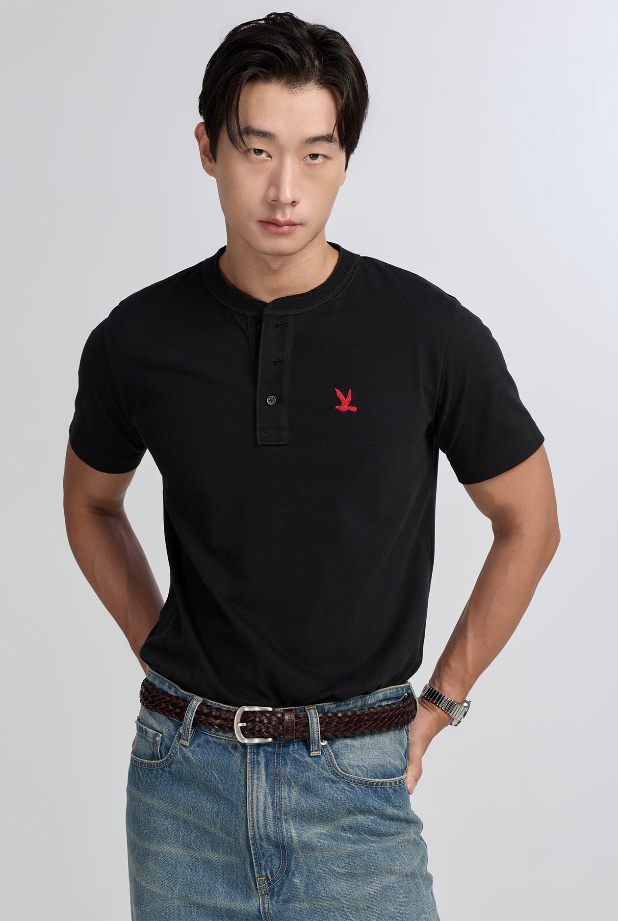 SIGNATURE BIRD LOGO HENLEY TEE