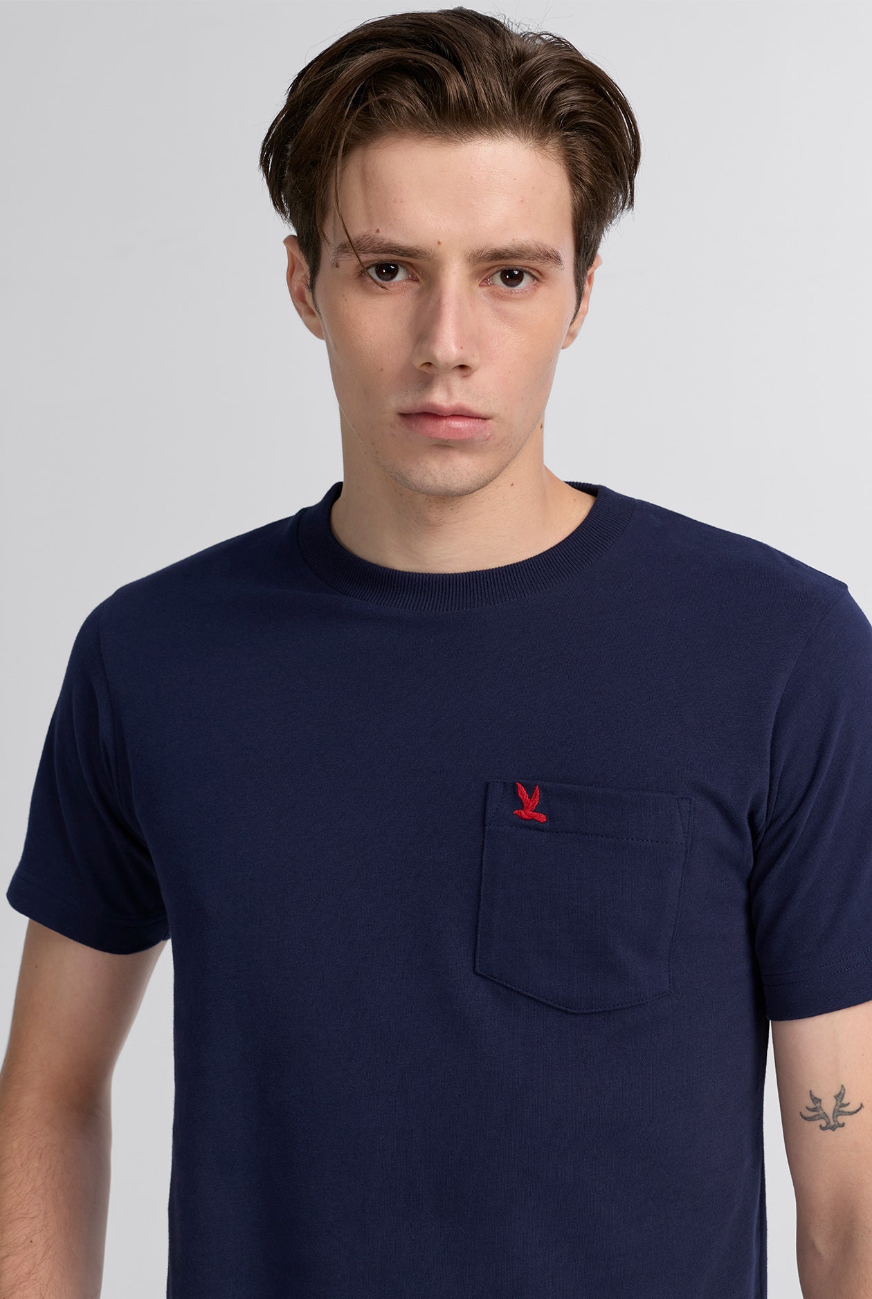 POCKET REGULAR-FIT TEE