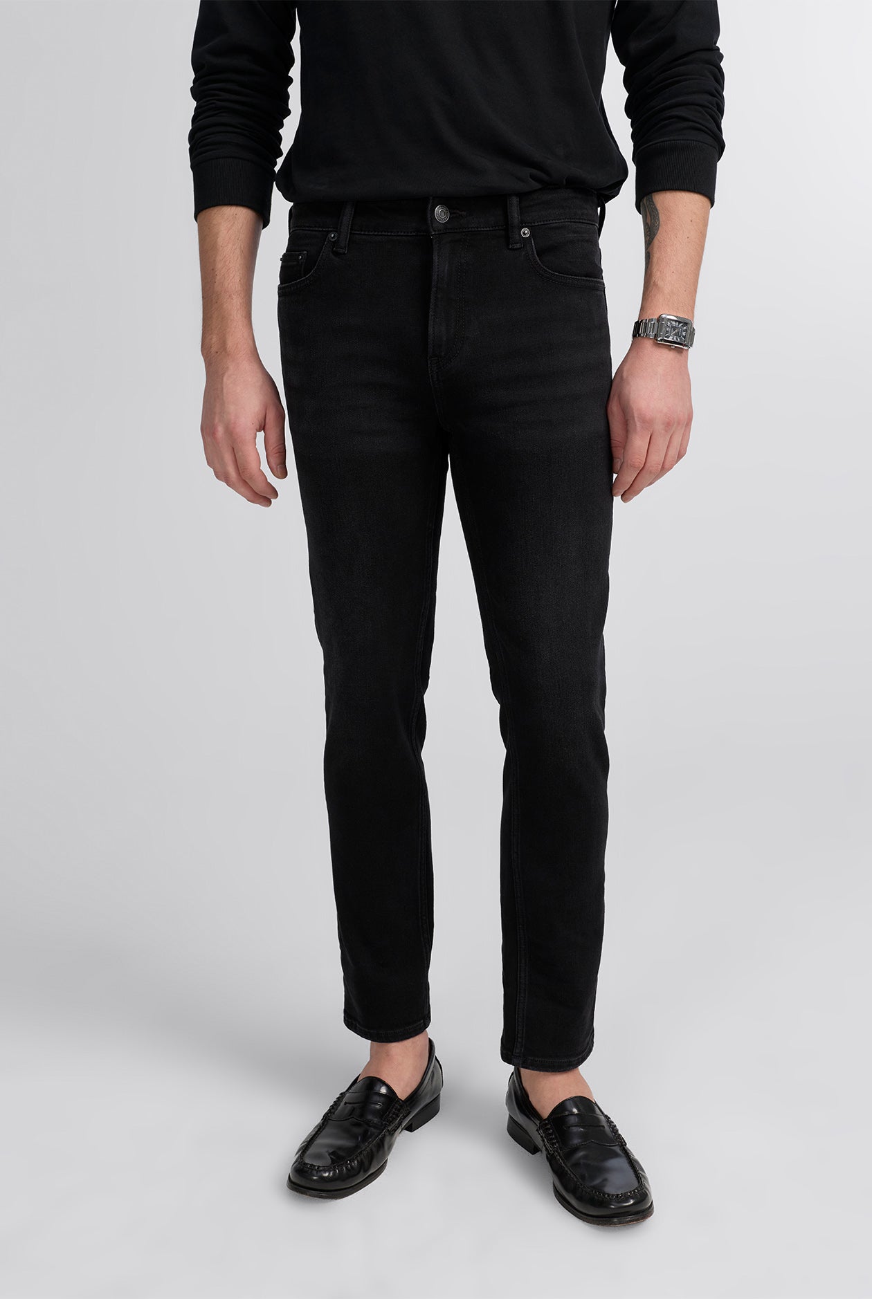 CLASSIC BLACK SKINNY JEANS