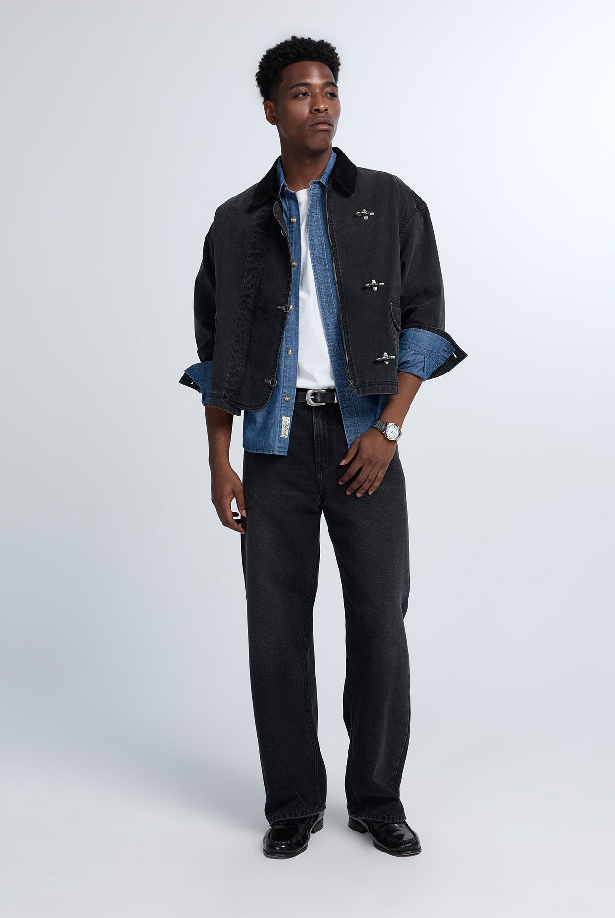 LOOSE WIDE-LEG JEANS