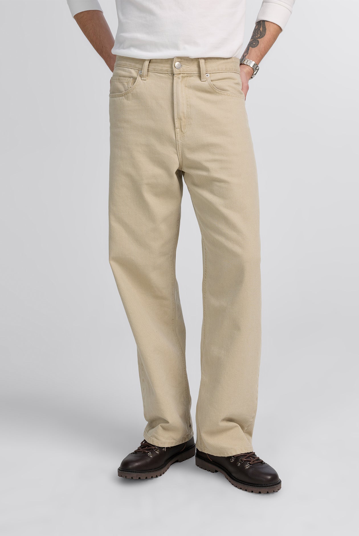 LOOSE WIDE-LEG JEANS