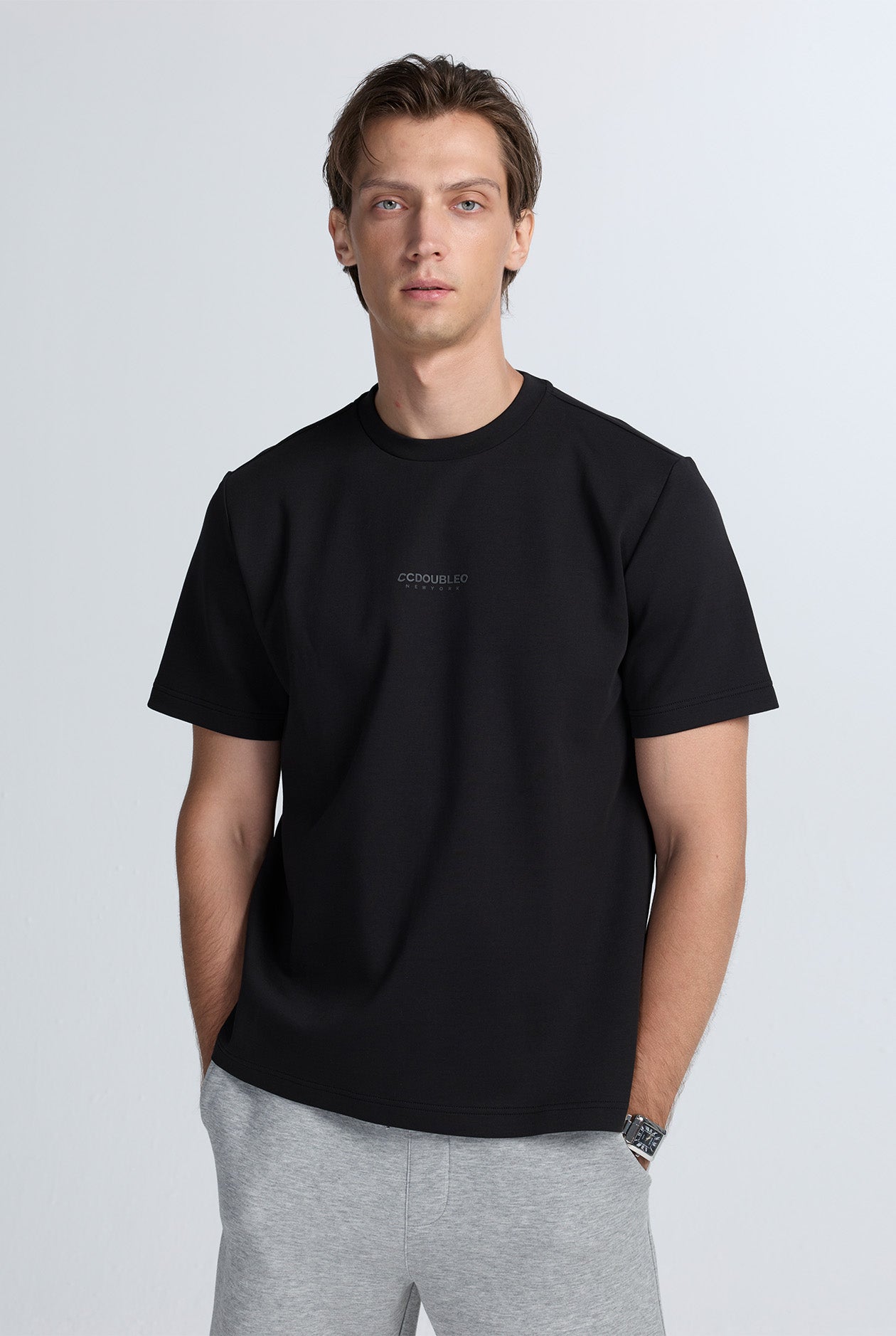 เสื้อยืดคอกลมดีไซน์พรีเมียม