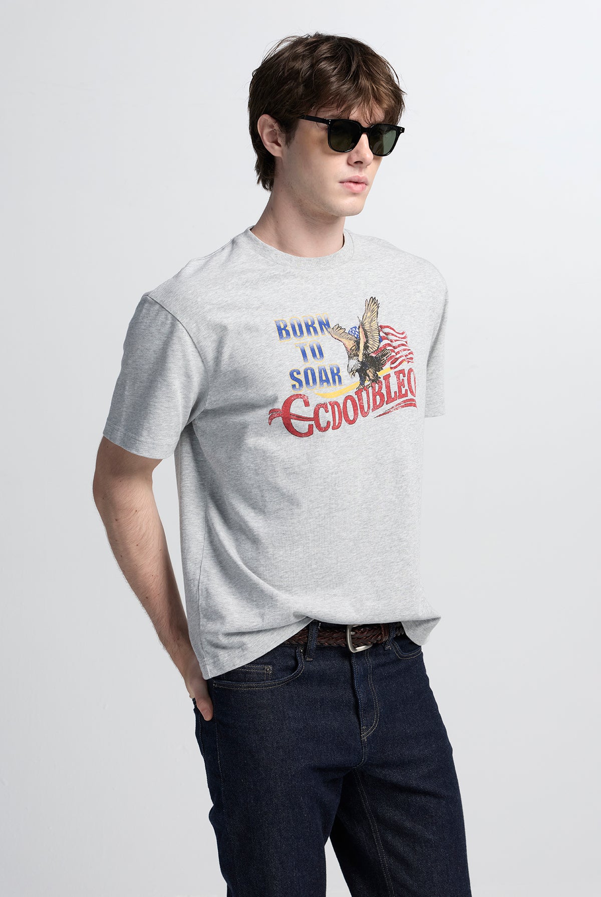 BORN TO SOAR GRAPHIC TEE