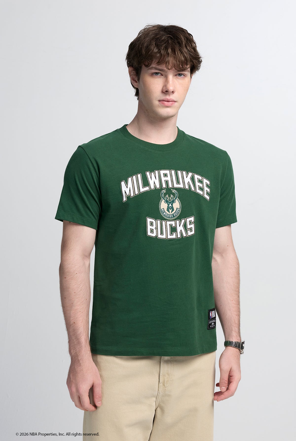 NBA MILWAUKEE BUCKS COLLEGIATE LOGO TEE